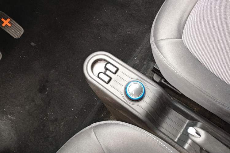 Used Wuling Hongguang MINIEV 2020 Freedom Version Lithium Iron Phosphate Gear Lever
