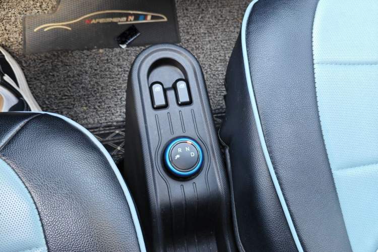 Used Wuling Hongguang MINIEV 2020 Freedom Version Lithium Iron Phosphate Gear Lever