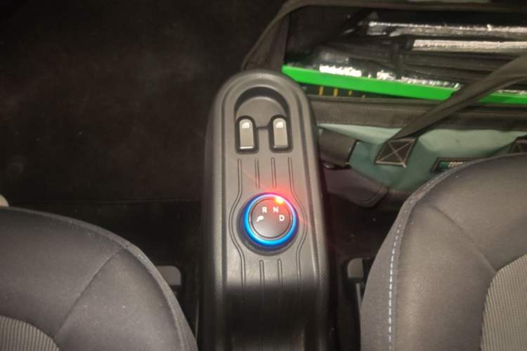 Used Wuling Hongguang MINIEV 2020 Enjoyment Model Lithium Iron Phosphate Gear Lever