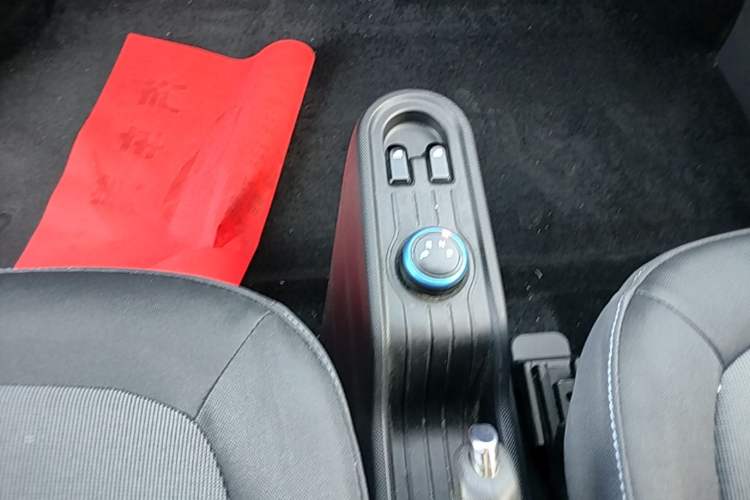 Used Wuling Hongguang MINIEV 2020 Freedom Version Lithium Iron Phosphate Gear Lever