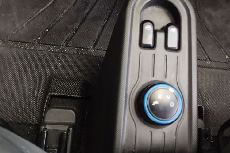 Used Wuling Hongguang MINIEV 2020 Enjoyment Model Lithium Iron Phosphate Gear Lever