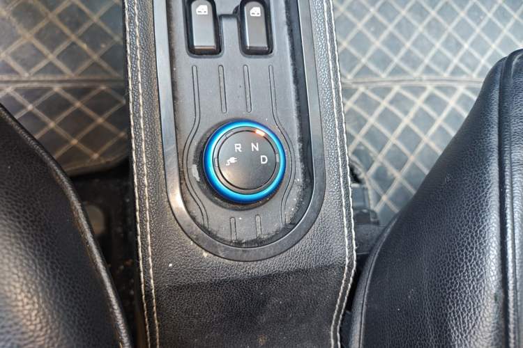 Used Wuling Hongguang MINIEV 2020 Enjoyment Model Lithium Iron Phosphate Gear Lever