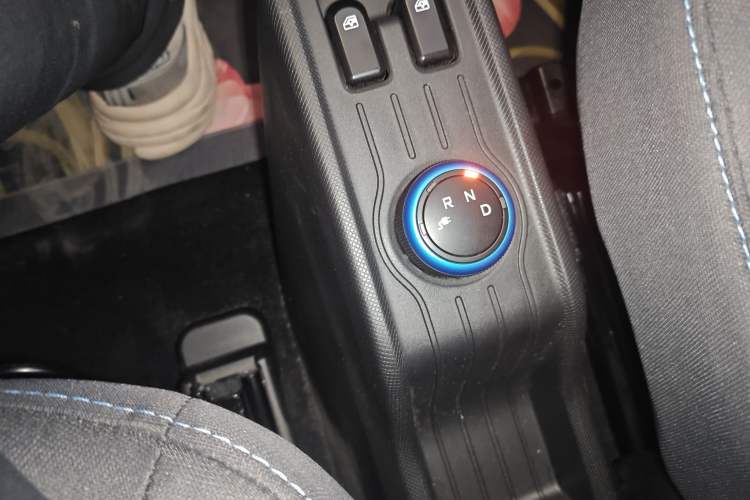 Used Wuling Hongguang MINIEV 2020 Enjoyment Model Lithium Iron Phosphate Gear Lever