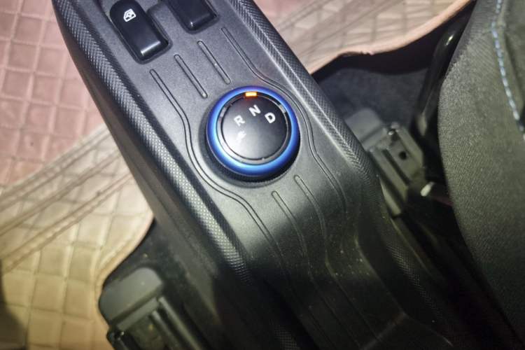 Used Wuling Hongguang MINIEV 2020 Freedom Version Lithium Iron Phosphate Gear Lever