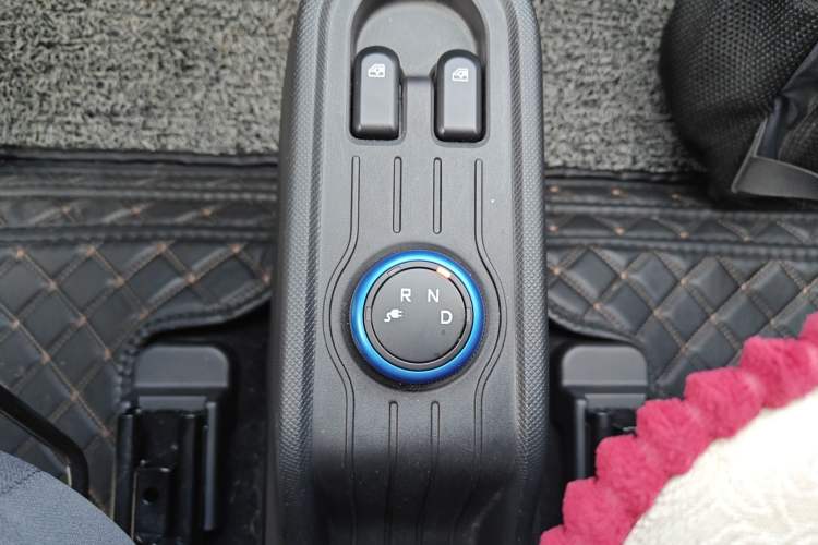 Used Wuling Hongguang MINIEV 2020 Freedom Version Lithium Iron Phosphate Gear Lever