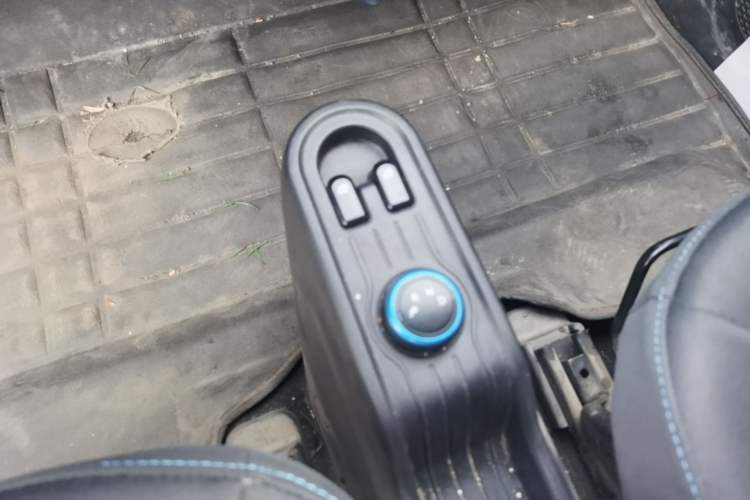 Used Wuling Hongguang MINIEV 2020 Freedom Version Lithium Iron Phosphate Gear Lever