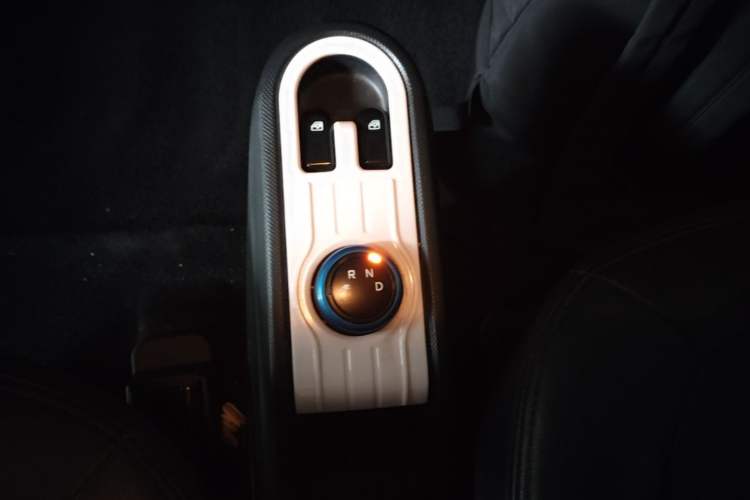 Used Wuling Hongguang MINIEV 2020 Freedom Version Lithium Iron Phosphate Gear Lever