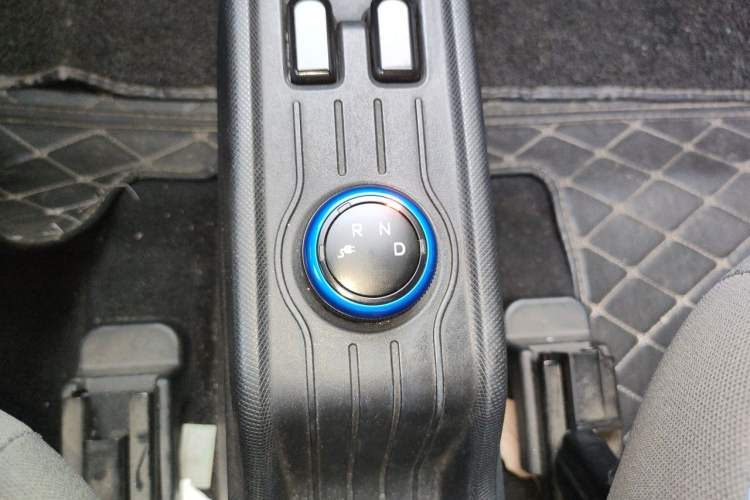 Used Wuling Hongguang MINIEV 2020 Freedom Version Lithium Iron Phosphate Gear Lever