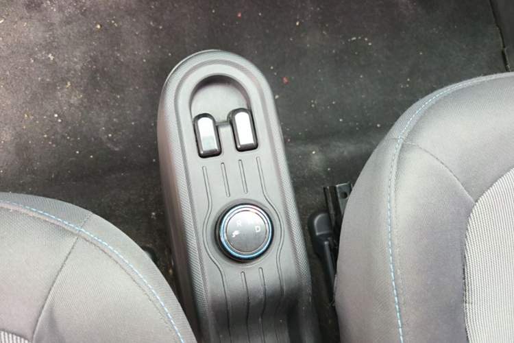Used Wuling Hongguang MINIEV 2020 Freedom Version Lithium Iron Phosphate Gear Lever