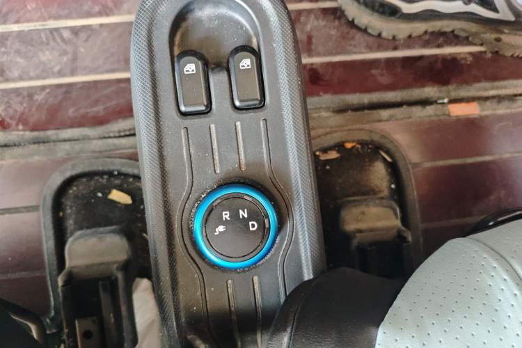 Used Wuling Hongguang MINIEV 2020 Freedom Version Lithium Iron Phosphate Gear Lever