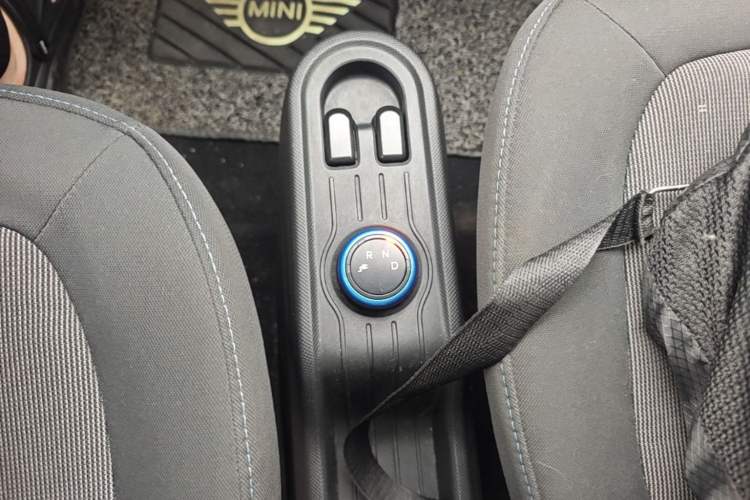 Used Wuling Hongguang MINIEV 2020 Enjoyment Model Lithium Iron Phosphate Gear Lever