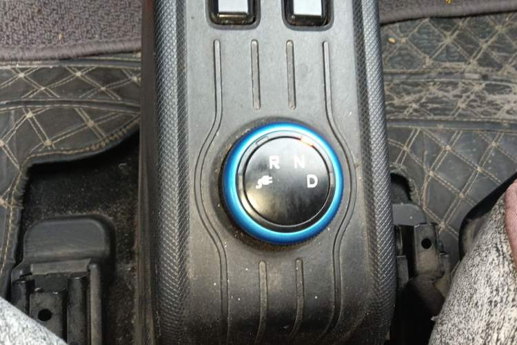 Used Wuling Hongguang MINIEV 2020 Enjoyment Model Lithium Iron Phosphate Gear Lever