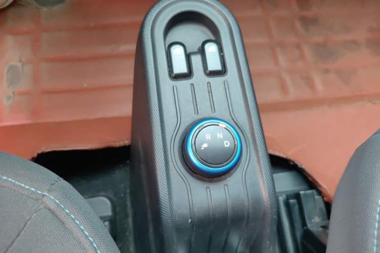 Used Wuling Hongguang MINIEV 2020 Freedom Version Lithium Iron Phosphate Gear Lever