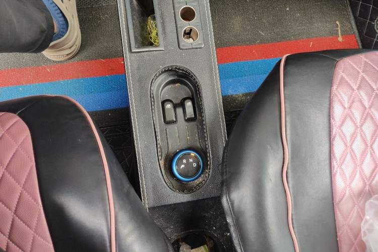Used Wuling Hongguang MINIEV 2020 Enjoyment Model Lithium Iron Phosphate Gear Lever