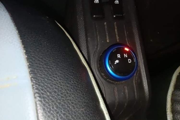 Used Wuling Hongguang MINIEV 2020 Enjoyment Model Lithium Iron Phosphate Gear Lever