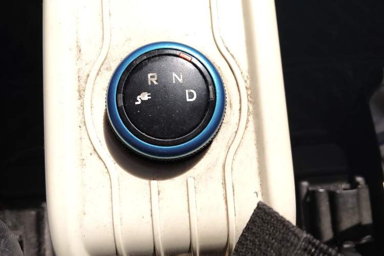 Used Wuling Hongguang MINIEV 2020 Enjoyment Model Lithium Iron Phosphate Gear Lever