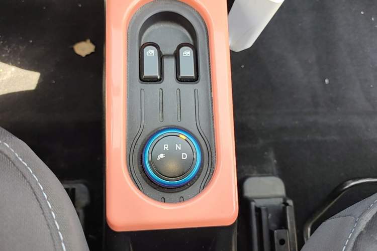Used Wuling Hongguang MINIEV 2020 Zizai Version Lithium-NMC Gear Lever