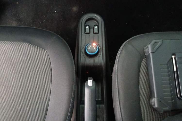 Used Wuling Hongguang MINIEV 2020 Freedom Version Lithium Iron Phosphate Gear Lever