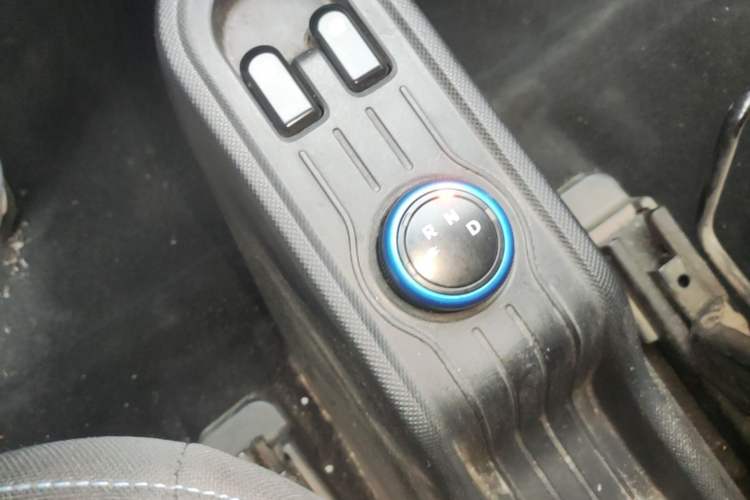Used Wuling Hongguang MINIEV 2020 Zizai Version Lithium-NMC Gear Lever