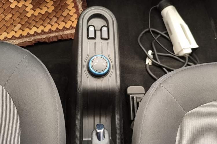 Used Wuling Hongguang MINIEV 2020 Zizai Version Lithium-NMC Gear Lever