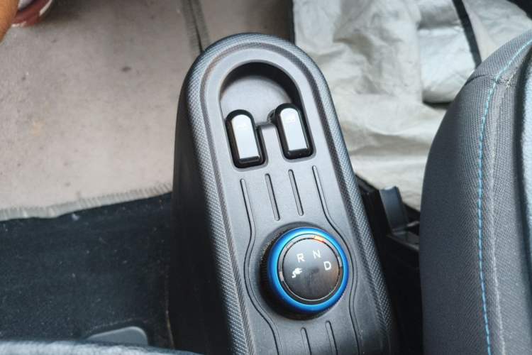 Used Wuling Hongguang MINIEV 2020 Enjoyment Model Lithium Iron Phosphate Gear Lever