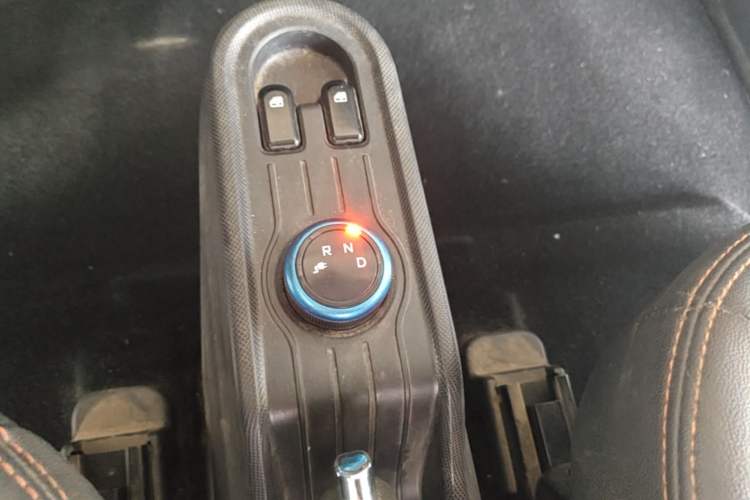 Used Wuling Hongguang MINIEV 2020 Lite Version Lithium Iron Phosphate Gear Lever