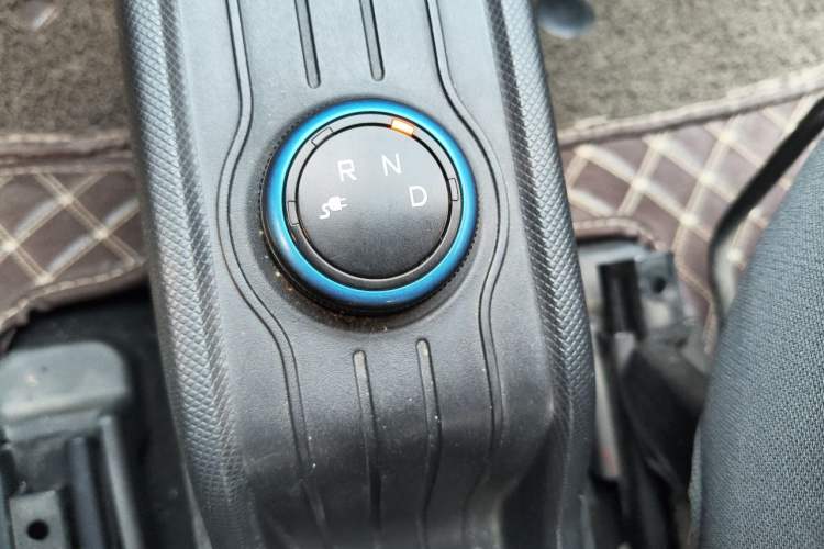 Used Wuling Hongguang MINIEV 2020 Freedom Version Lithium Iron Phosphate Gear Lever