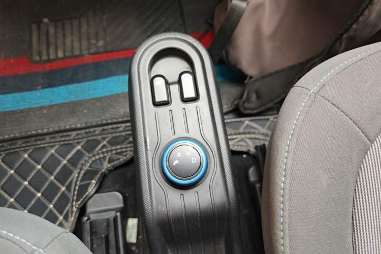 Used Wuling Hongguang MINIEV 2020 Freedom Version Lithium Iron Phosphate Gear Lever