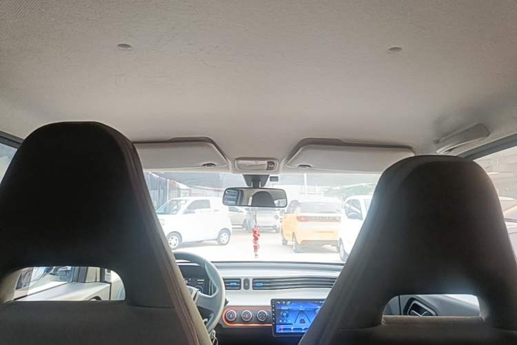 Used Wuling Hongguang MINIEV 2020 Freedom Version Lithium Iron Phosphate Headliner