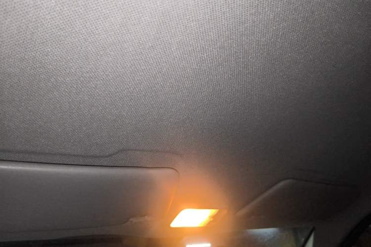 Used Wuling Hongguang MINIEV 2020 Enjoyment Model Lithium Iron Phosphate Headliner