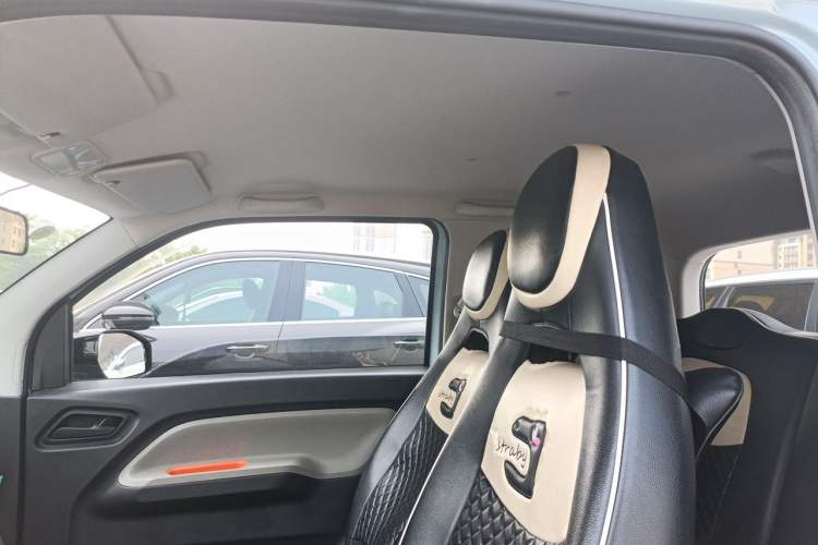 Used Wuling Hongguang MINIEV 2020 Enjoyment Model Lithium Iron Phosphate Headliner