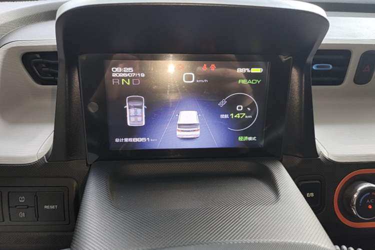 Used Wuling Hongguang MINIEV 2020 Enjoyment Model Lithium Iron Phosphate Instrument Cluster