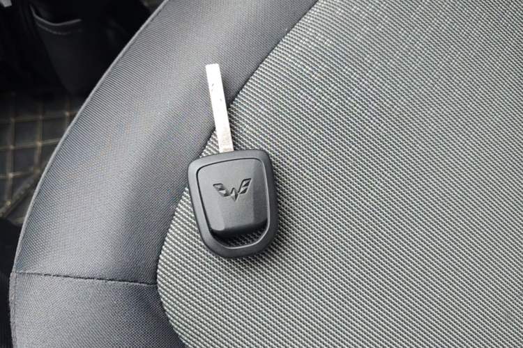 Used Wuling Hongguang MINIEV 2020 Enjoyment Model Lithium Iron Phosphate Interior 1