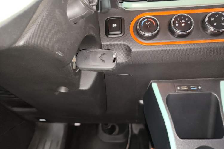 Used Wuling Hongguang MINIEV 2020 Freedom Version Lithium Iron Phosphate Interior 1