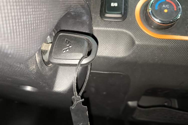 Used Wuling Hongguang MINIEV 2020 Enjoyment Model Lithium Iron Phosphate Interior 1