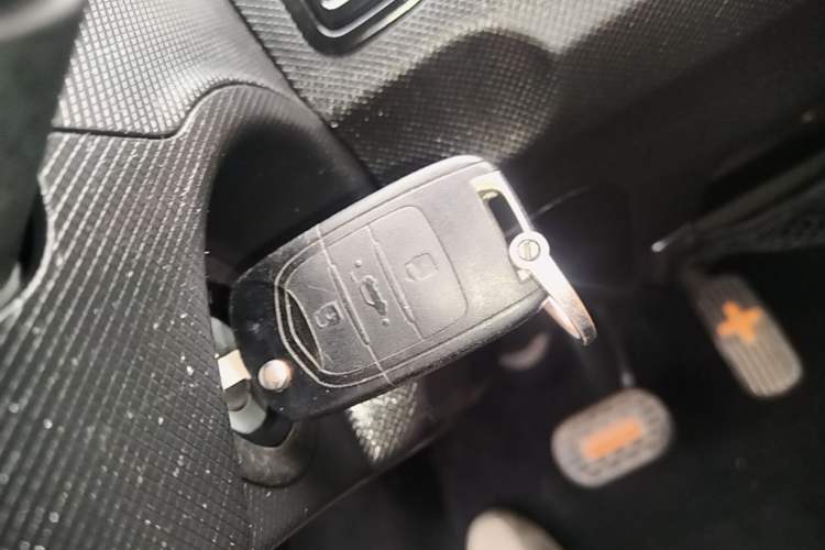 Used Wuling Hongguang MINIEV 2020 Enjoyment Model Lithium Iron Phosphate Interior 1