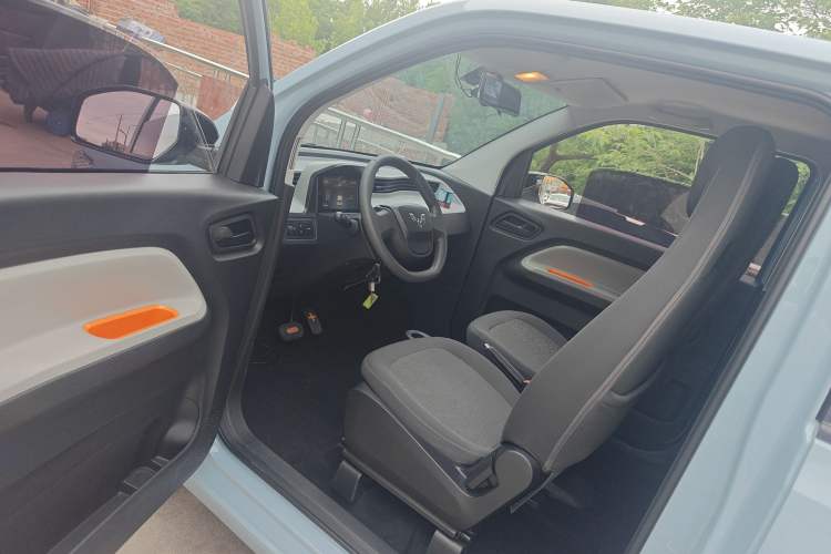 Used Wuling Hongguang MINIEV 2020 Freedom Version Lithium Iron Phosphate Interior 1