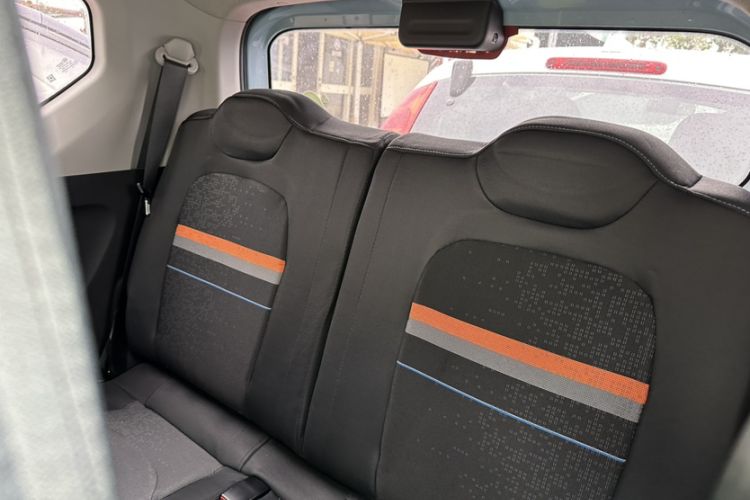 Used Wuling Hongguang MINIEV 2020 Enjoyment Model Lithium Iron Phosphate Interior 12