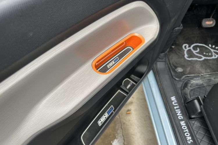 Used Wuling Hongguang MINIEV 2020 Enjoyment Model Lithium Iron Phosphate Interior 13