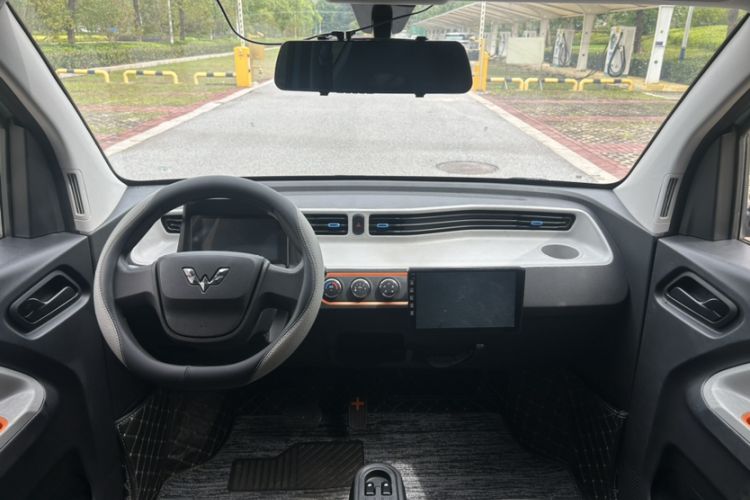 Used Wuling Hongguang MINIEV 2020 Enjoy Edition Lithium-Ion Battery Interior 2
