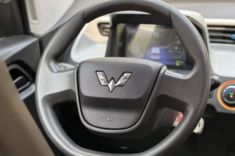 Used Wuling Hongguang MINIEV 2020 Freedom Version Lithium Iron Phosphate Interior 2