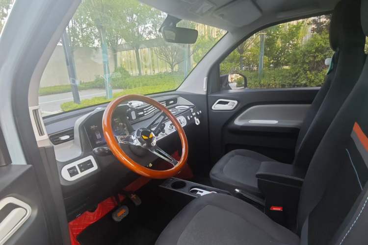 Used Wuling Hongguang MINIEV 2020 Enjoyment Model Lithium Iron Phosphate Interior 2