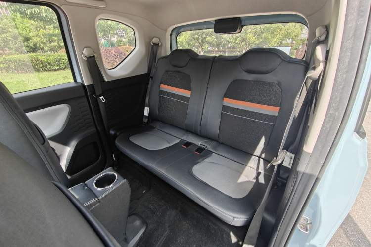 Used Wuling Hongguang MINIEV 2020 Enjoy Edition Lithium-Ion Battery Interior 2