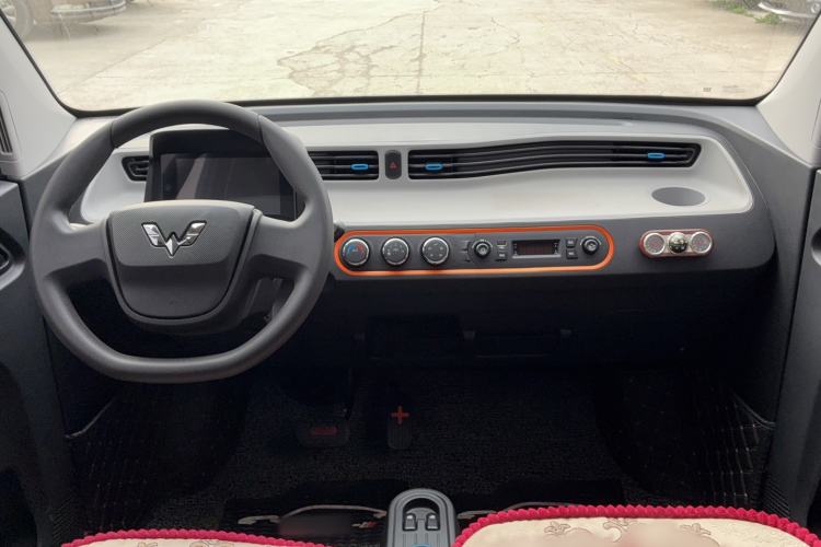 Used Wuling Hongguang MINIEV 2020 Freedom Version Lithium Iron Phosphate Interior 2