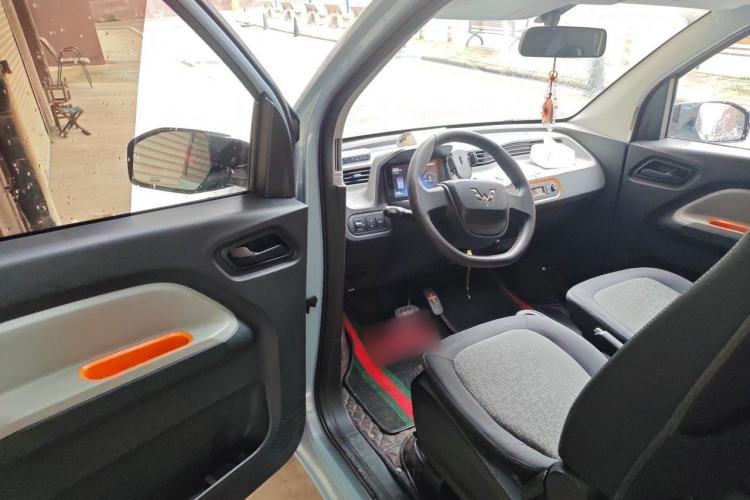 Used Wuling Hongguang MINIEV 2020 Zizai Version Lithium-NMC Interior 3