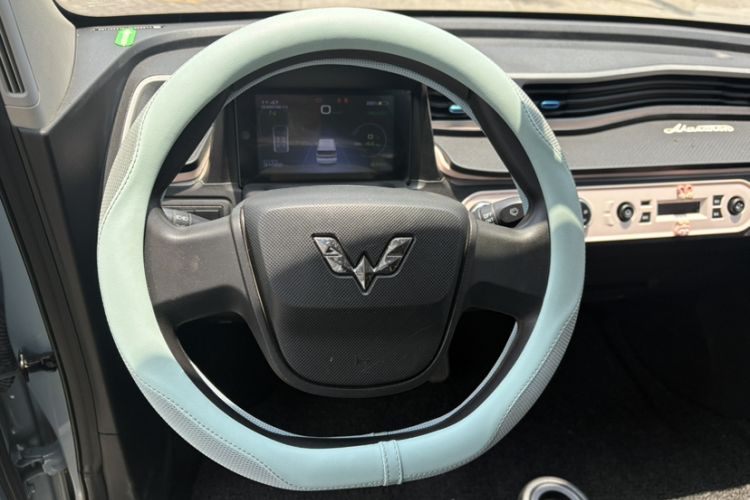 Used Wuling Hongguang MINIEV 2020 Enjoyment Model Lithium Iron Phosphate Interior 3