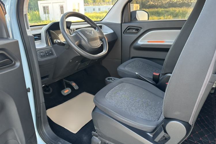Used Wuling Hongguang MINIEV 2020 Freedom Version Lithium Iron Phosphate Interior 4