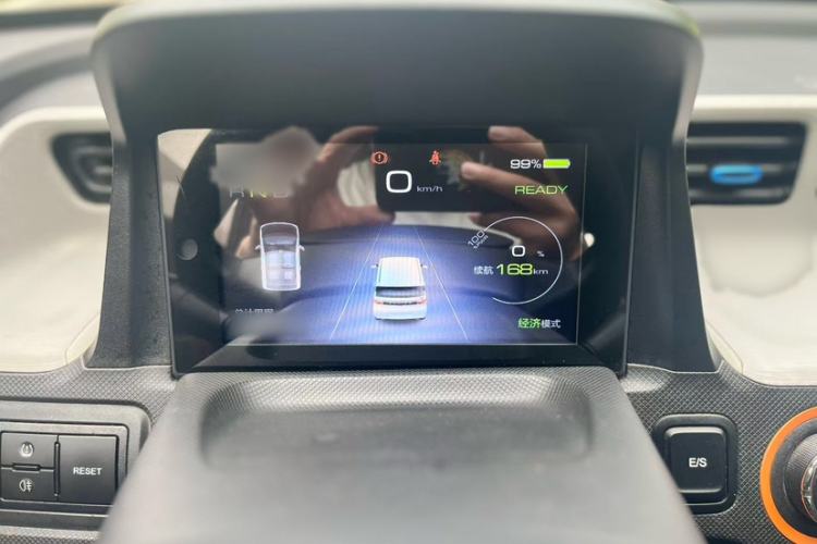 Used Wuling Hongguang MINIEV 2020 Enjoyment Model Lithium Iron Phosphate Interior 5