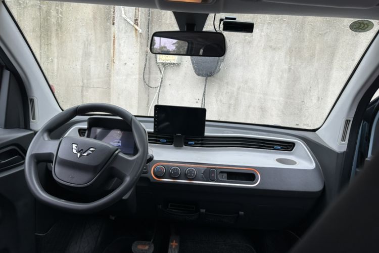 Used Wuling Hongguang MINIEV 2020 Enjoyment Model Lithium Iron Phosphate Interior 5