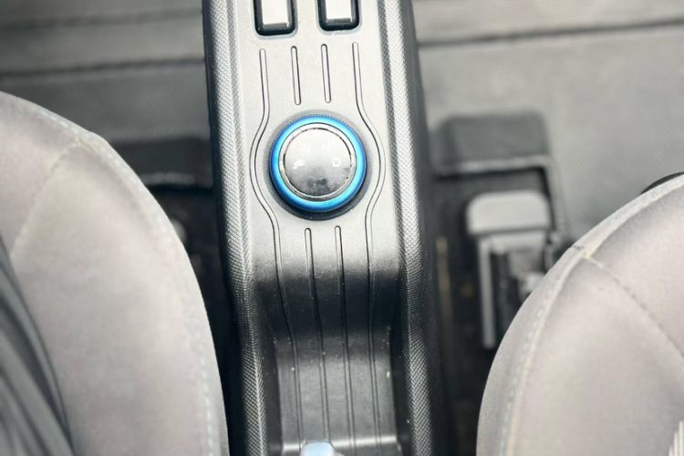 Used Wuling Hongguang MINIEV 2020 Enjoyment Model Lithium Iron Phosphate Interior 6